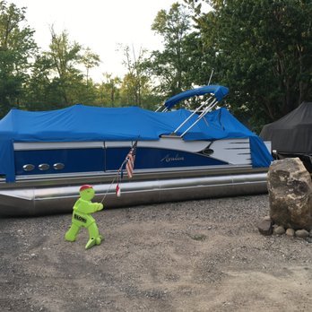 Stuck Boat Snaps